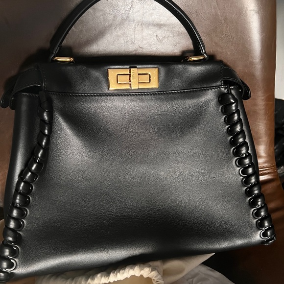 FENDI PEEKABOO Soft black nappa leather, medium size, whipstitch edge. - Picture 9 of 15